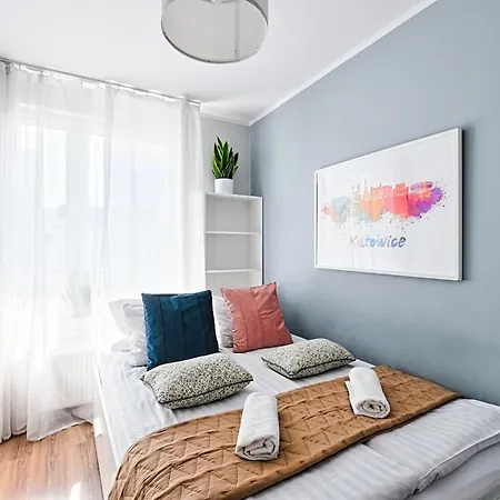 Apartament Golden Apartments/op25
