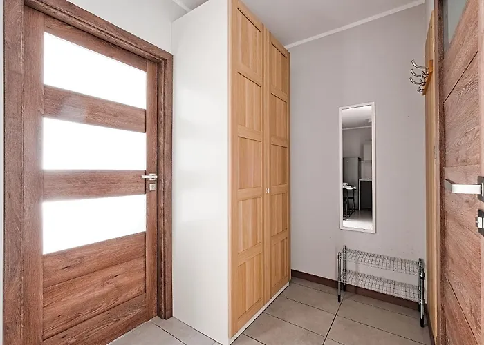 Golden Apartments/op25 *